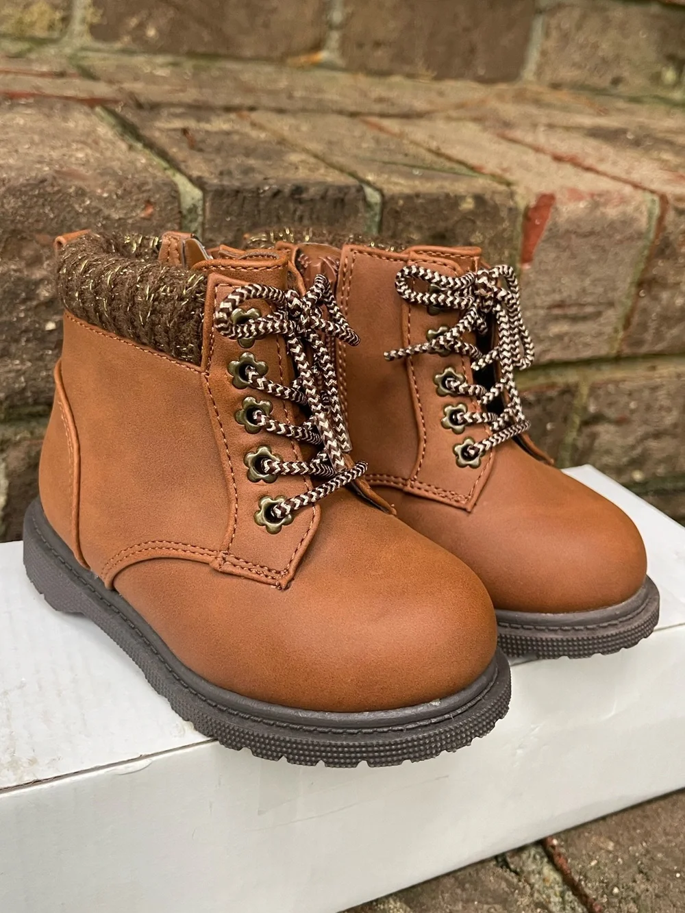 wonder nation Brown Lace Up Ankle Boots Side Zip Kids Size 6 NWOT